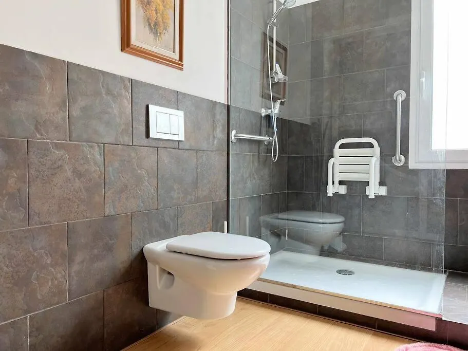 Moderno Y Amplio Apartamento En El Centro De Roses 0*,