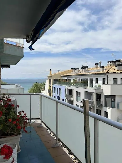 Moderno Y Amplio Apartamento En El Centro De Roses Spanyolország